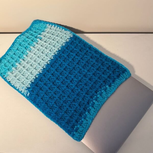 Crochet Laptop Sleeve 4