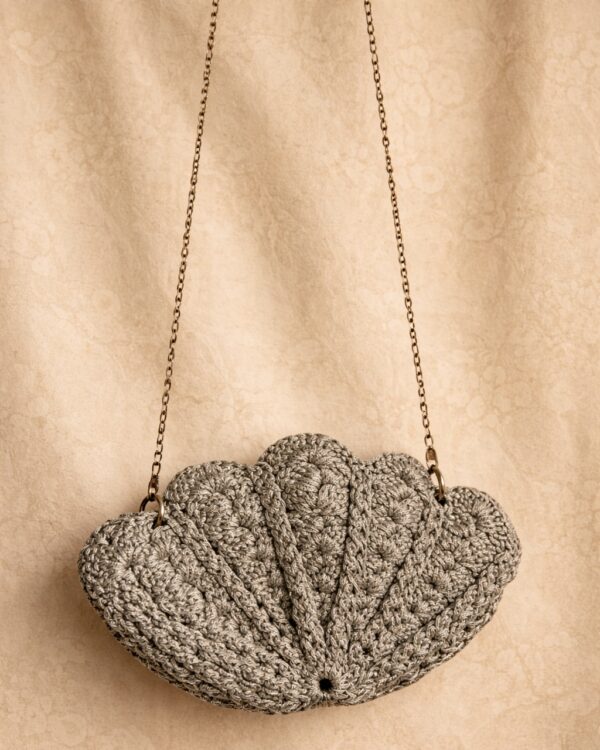 Ocean Whisper – Beige Crochet Seashell Sling Bag
