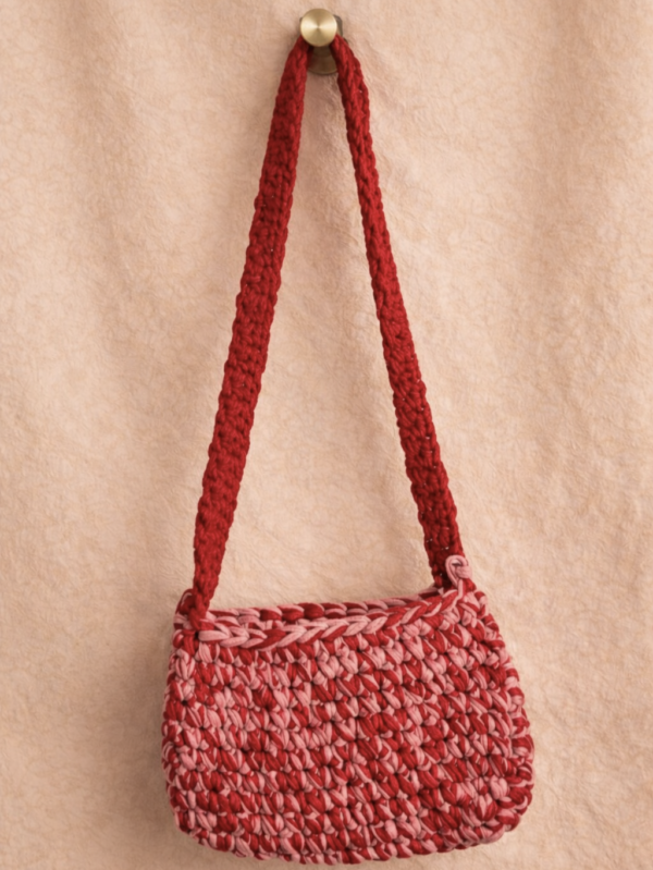 Candy Twist – Red & Pink Crochet Sling Bag